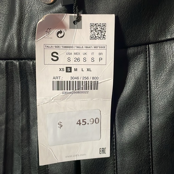 (2) Zara Faux Leather Pleated Skirts - Picture 4 of 7